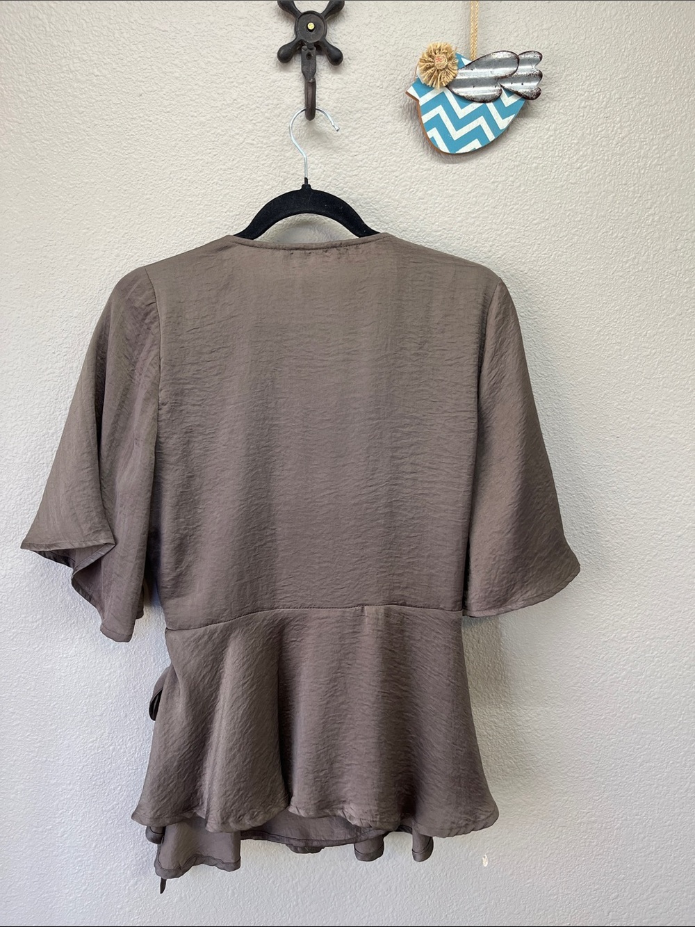 Doe & Rae wrap top size small - Picture 2 of 9